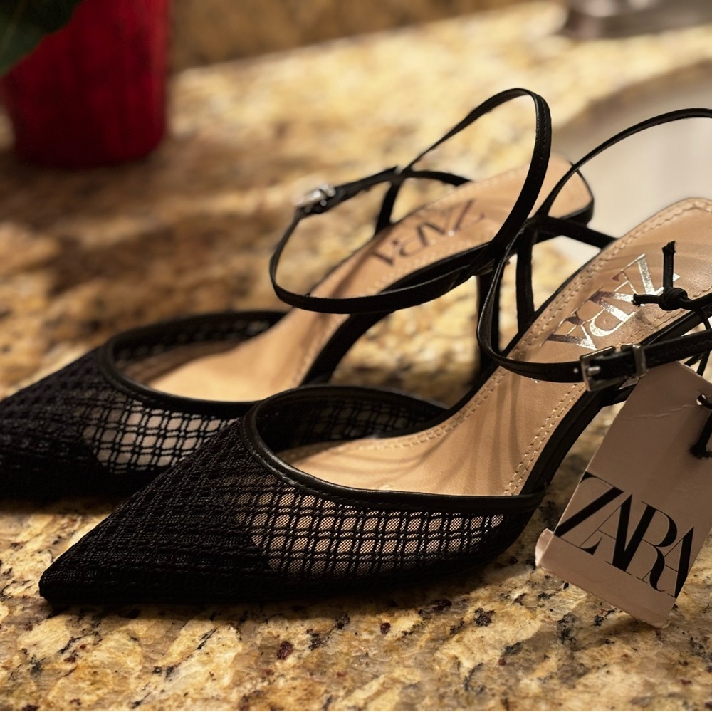 Zara Black Heels Slingback Pumps with Pointed Toes and Stiletto Heels
